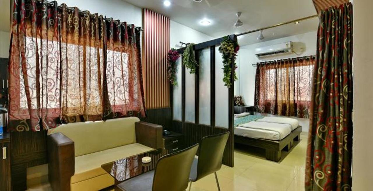 Hotel Pink Pearl Raigarh Kültér fotó
